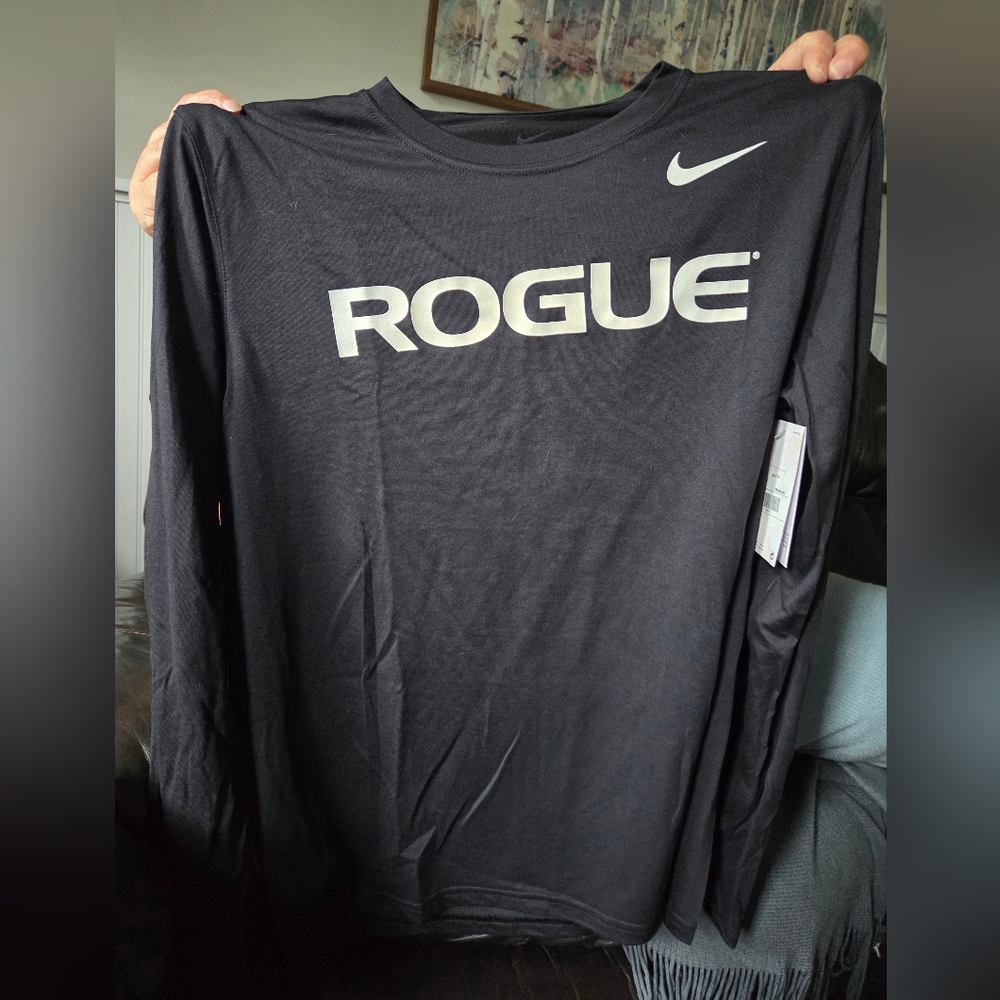 Nike Black Long Sleeve Rogue